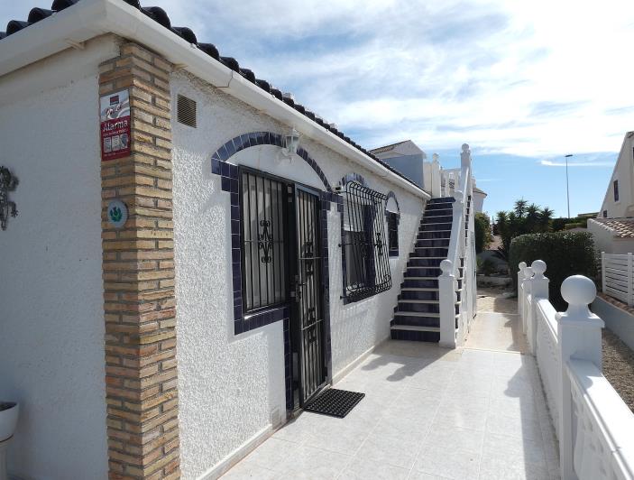 Image No.39-3 Bed Villa / Detached for sale