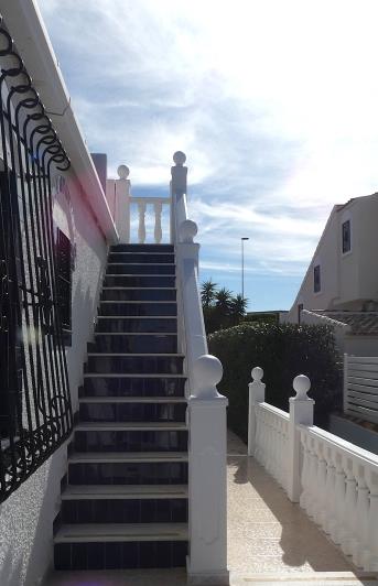 Image No.40-3 Bed Villa / Detached for sale