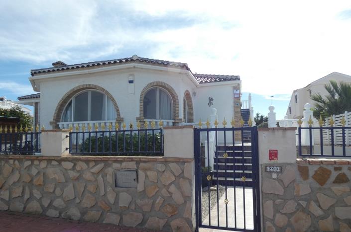 Image No.54-3 Bed Villa / Detached for sale