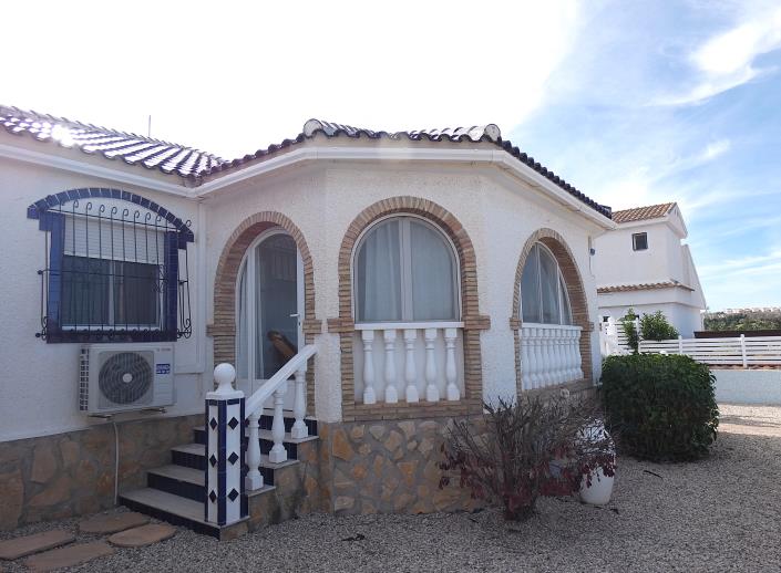 Image No.56-3 Bed Villa / Detached for sale