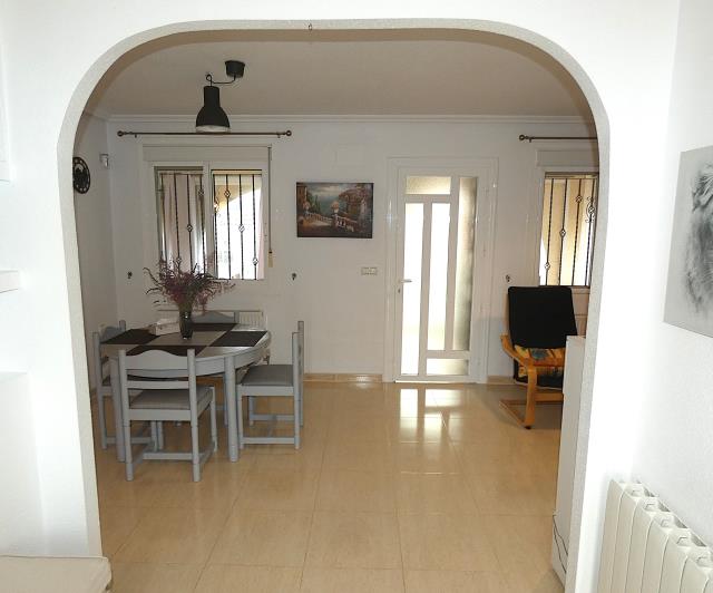 Image No.12-2 Bed Villa / Detached for sale