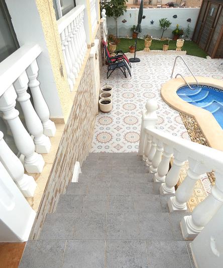 Image No.39-2 Bed Villa / Detached for sale