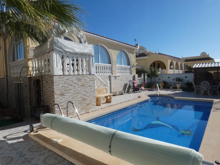 Image No.42-2 Bed Villa / Detached for sale