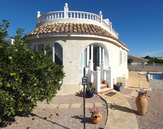 Image No.6-3 Bed Villa / Detached for sale