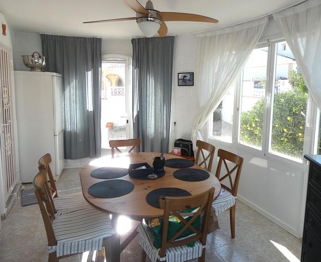 Image No.9-3 Bed Villa / Detached for sale