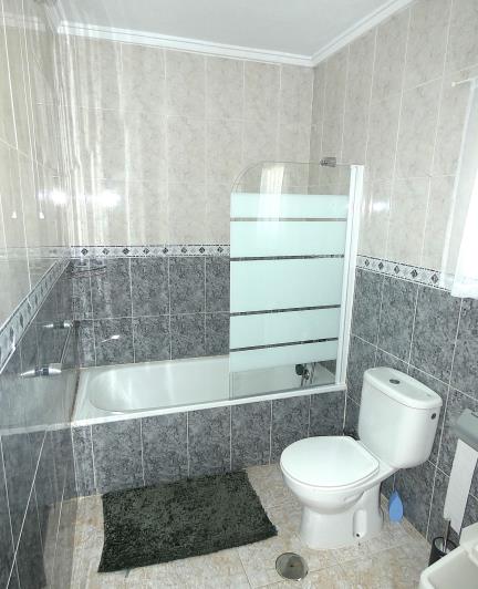 Image No.29-3 Bed Villa / Detached for sale