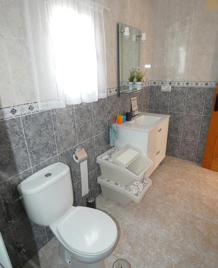 Image No.30-3 Bed Villa / Detached for sale