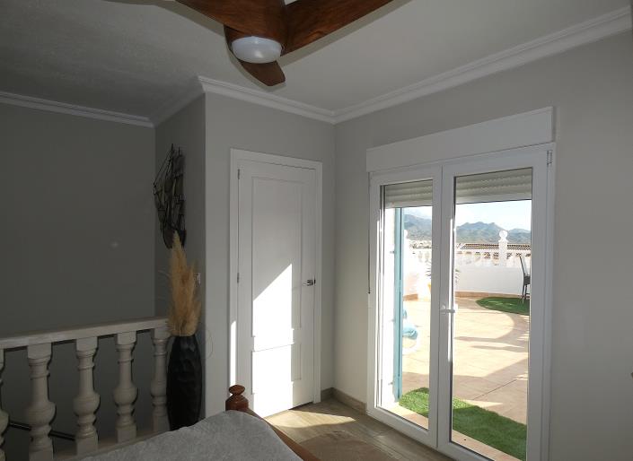 Image No.34-3 Bed Villa / Detached for sale