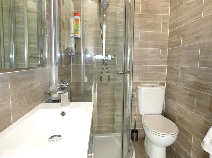 Image No.35-3 Bed Villa / Detached for sale