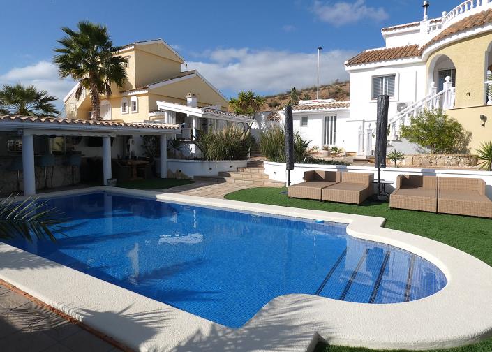 Image No.42-3 Bed Villa / Detached for sale