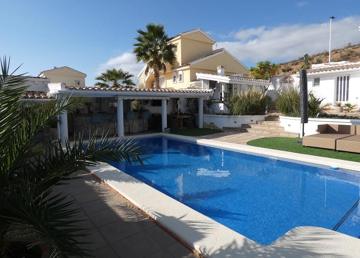 Image No.44-3 Bed Villa / Detached for sale