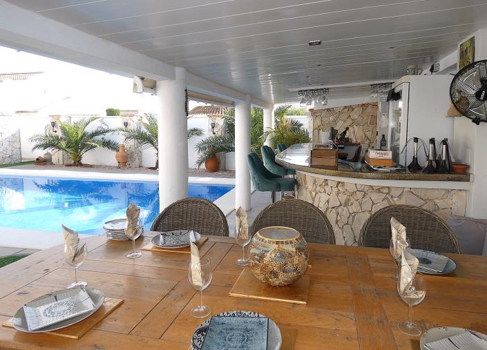 Image No.46-3 Bed Villa / Detached for sale