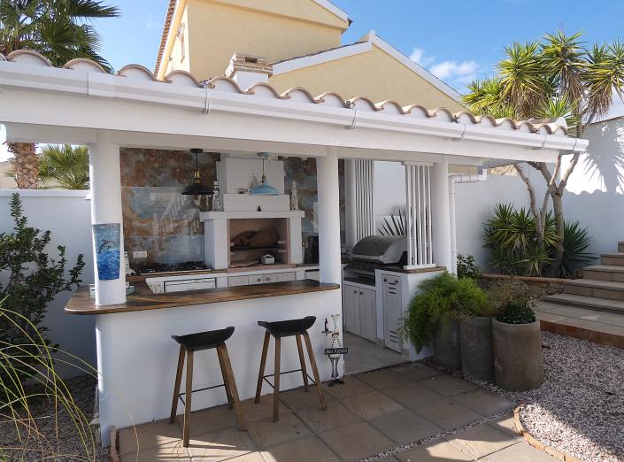 Image No.47-3 Bed Villa / Detached for sale