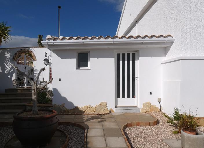 Image No.49-3 Bed Villa / Detached for sale