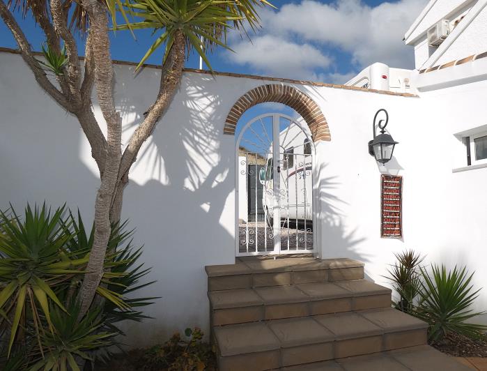 Image No.58-3 Bed Villa / Detached for sale