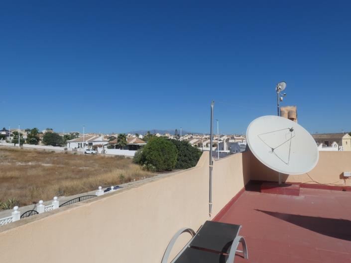 Image No.41-2 Bed Villa / Detached for sale