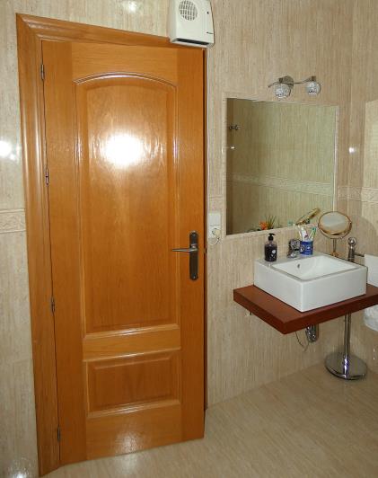 Image No.23-4 Bed Country Property for sale