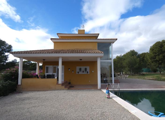 Image No.50-4 Bed Country Property for sale