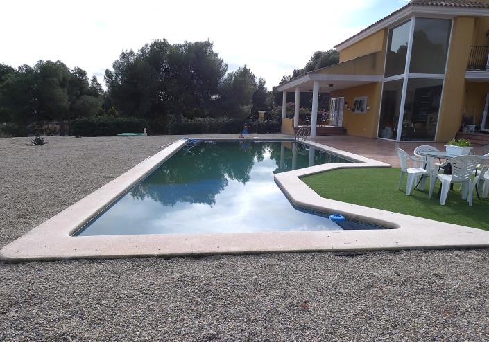 Image No.51-4 Bed Country Property for sale