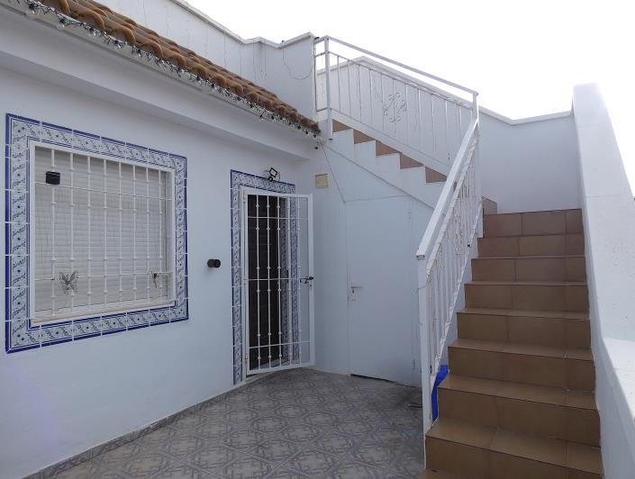 Image No.8-4 Bed Villa / Detached for sale