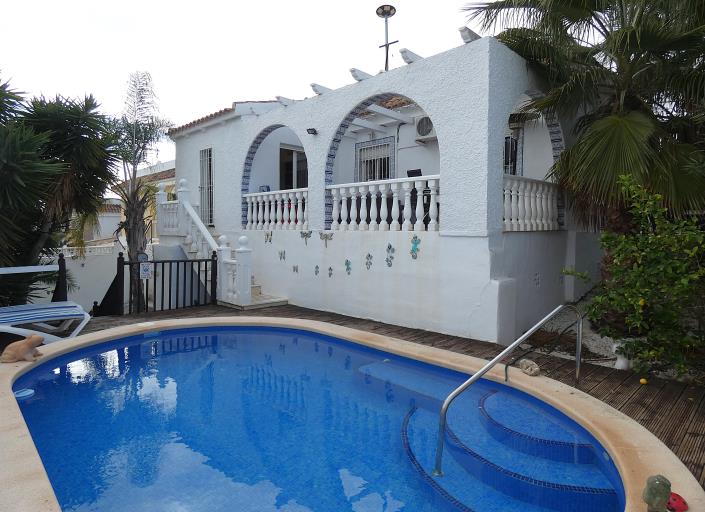 Image No.35-4 Bed Villa / Detached for sale