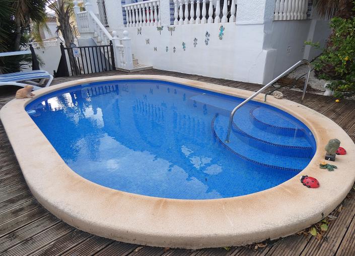 Image No.37-4 Bed Villa / Detached for sale