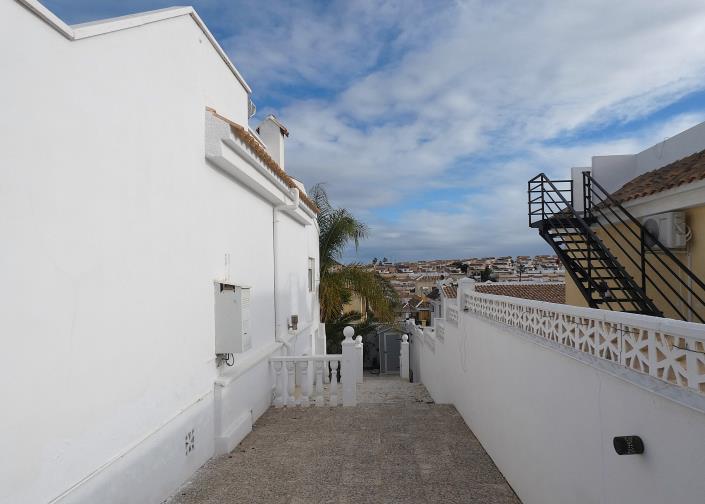 Image No.53-4 Bed Villa / Detached for sale