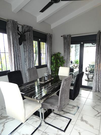 Image No.6-3 Bed Villa / Detached for sale