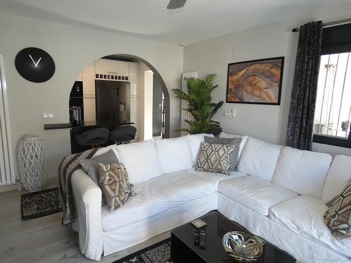 Image No.15-3 Bed Villa / Detached for sale