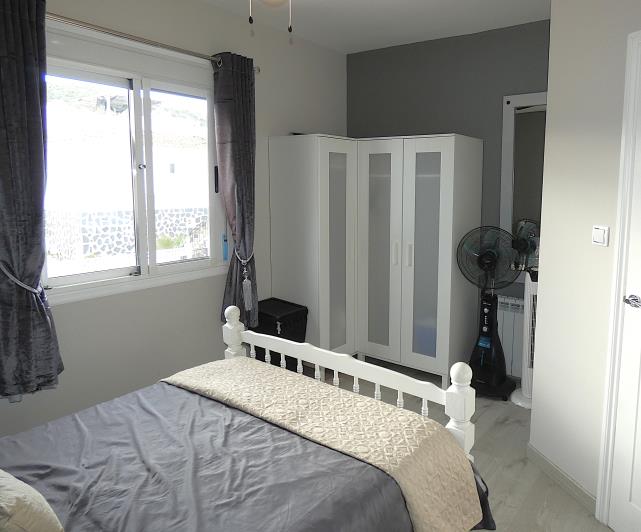 Image No.45-3 Bed Villa / Detached for sale