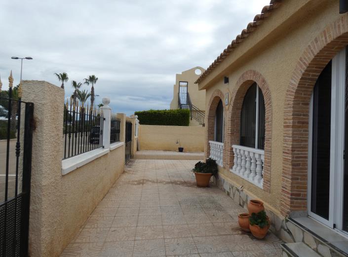Image No.6-2 Bed Villa / Detached for sale