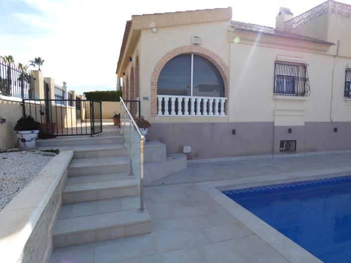 Image No.45-2 Bed Villa / Detached for sale