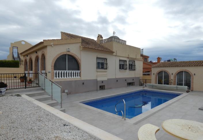 Image No.46-2 Bed Villa / Detached for sale