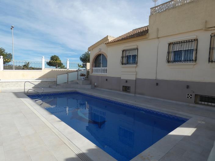 Image No.48-2 Bed Villa / Detached for sale