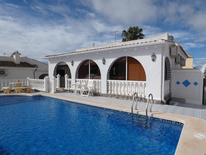 Image No.5-4 Bed Villa / Detached for sale