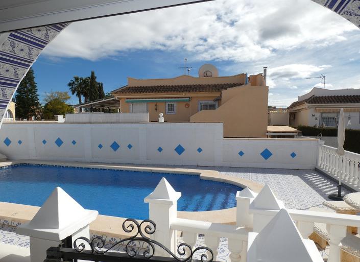 Image No.8-4 Bed Villa / Detached for sale