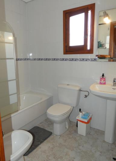 Image No.21-4 Bed Villa / Detached for sale