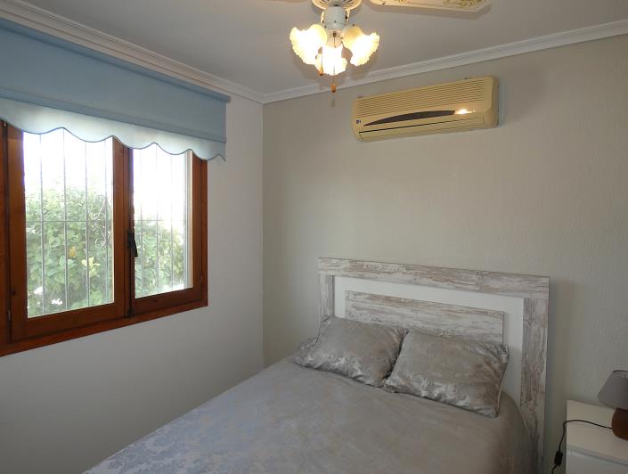 Image No.23-4 Bed Villa / Detached for sale