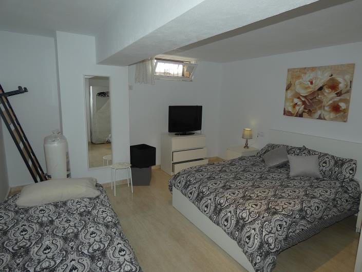 Image No.37-4 Bed Villa / Detached for sale