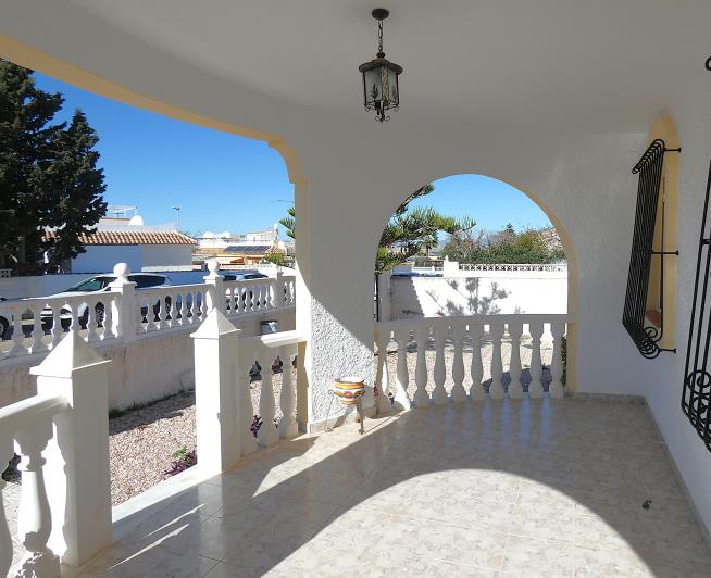 Image No.10-3 Bed Villa / Detached for sale