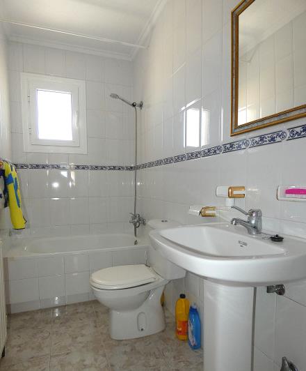 Image No.28-3 Bed Villa / Detached for sale