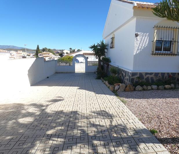 Image No.52-3 Bed Villa / Detached for sale