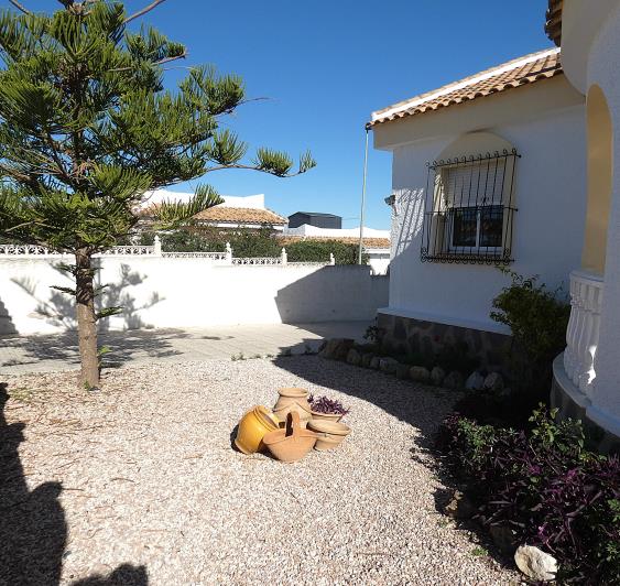 Image No.56-3 Bed Villa / Detached for sale