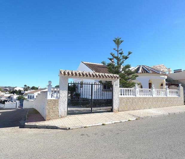 Image No.57-3 Bed Villa / Detached for sale