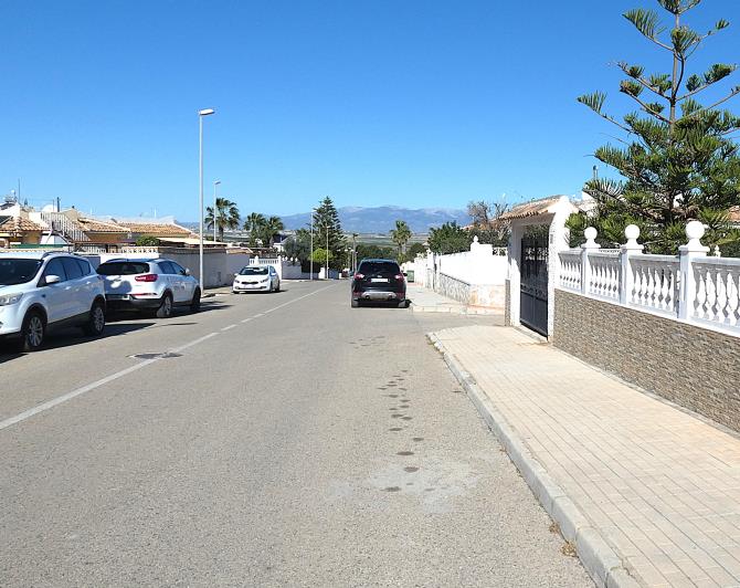 Image No.60-3 Bed Villa / Detached for sale