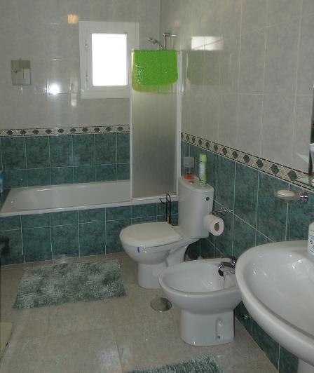 Image No.15-3 Bed Villa / Detached for sale