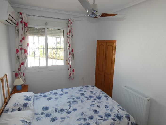 Image No.21-3 Bed Villa / Detached for sale