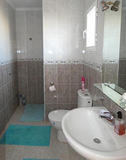 Image No.27-3 Bed Villa / Detached for sale