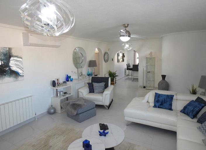 Image No.13-3 Bed Villa / Detached for sale