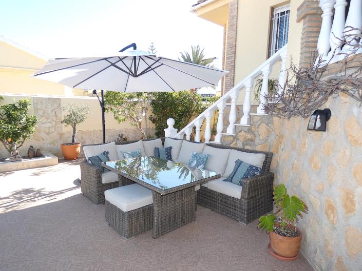 Image No.44-3 Bed Villa / Detached for sale